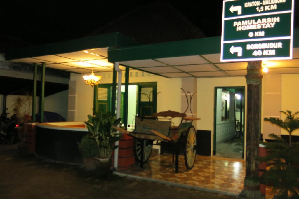 Pamularsih Homestay Yogyakarta Exterior foto