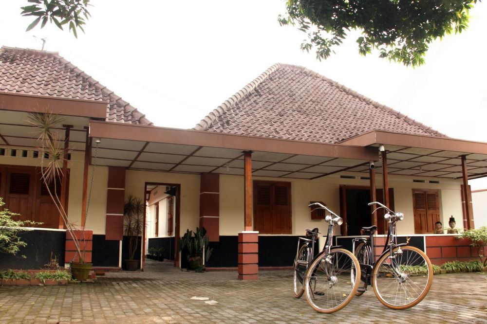 Pamularsih Homestay Yogyakarta Exterior foto