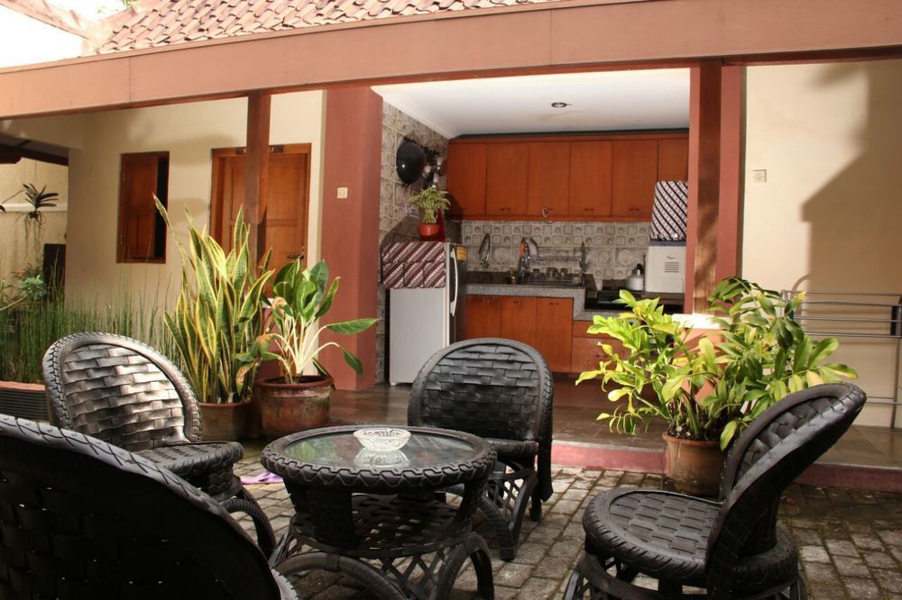 Pamularsih Homestay Yogyakarta Exterior foto