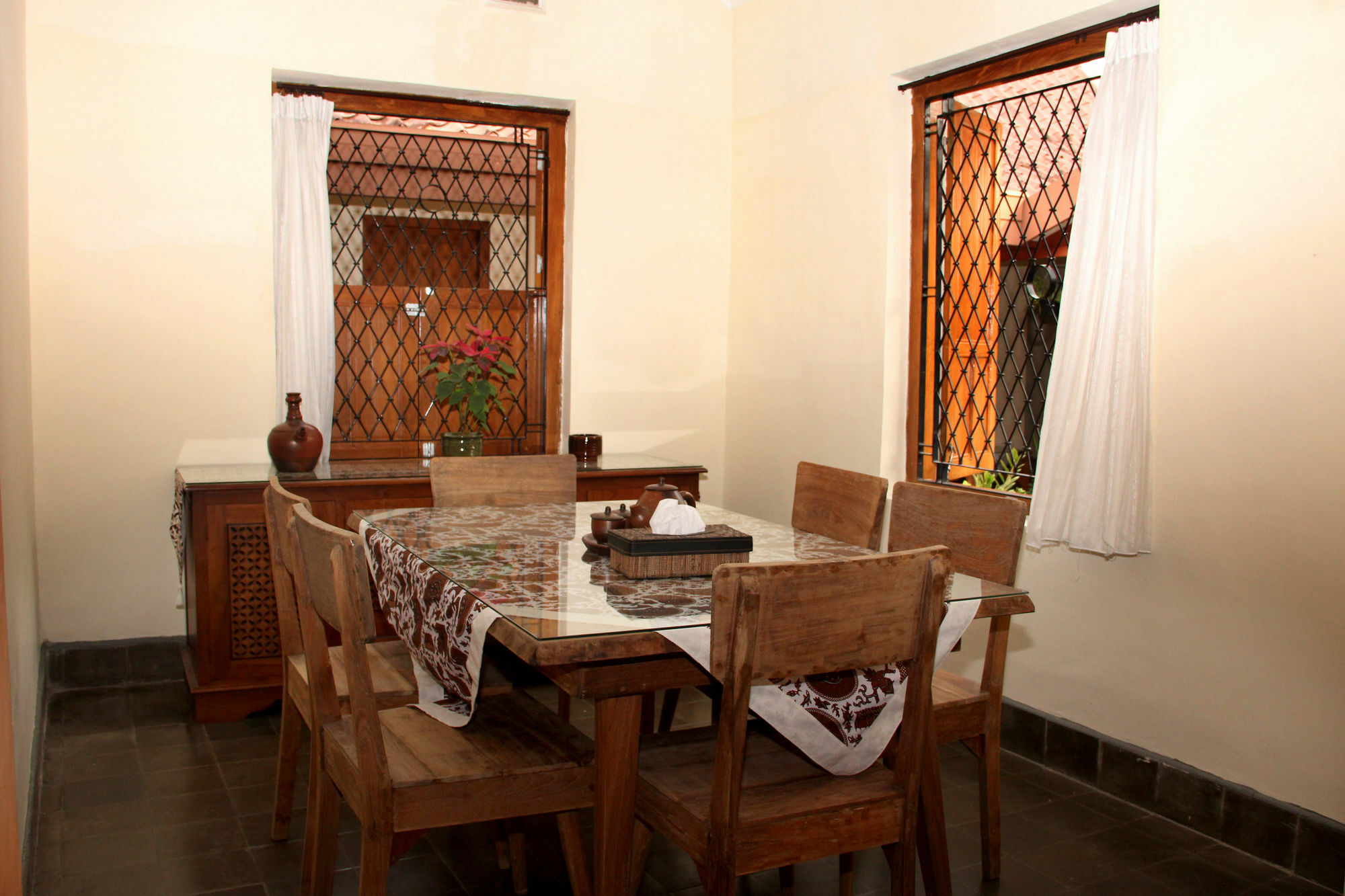 Pamularsih Homestay Yogyakarta Exterior foto