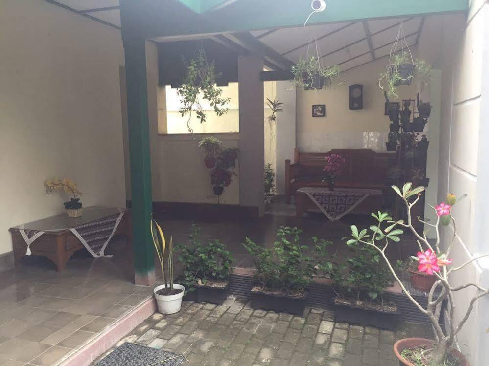 Pamularsih Homestay Yogyakarta Exterior foto